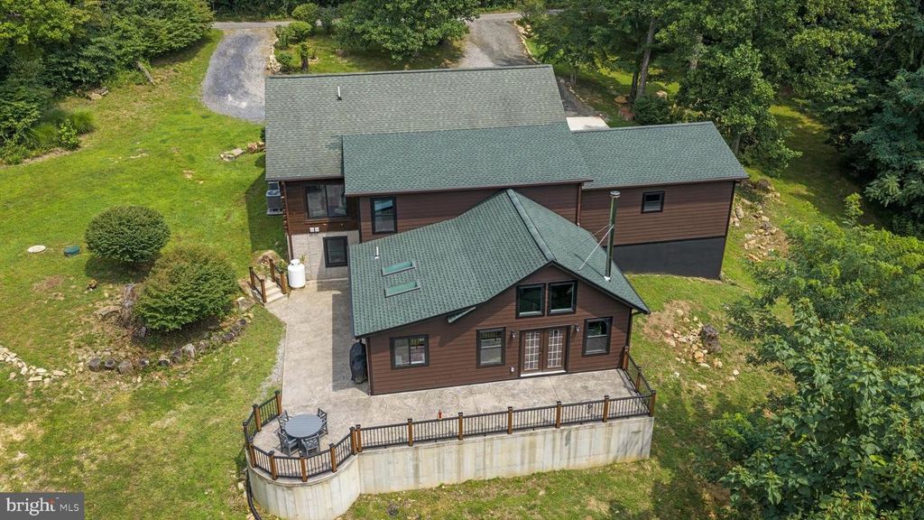 3967 HIDDEN VALLEY LN, Linden, VA 22642