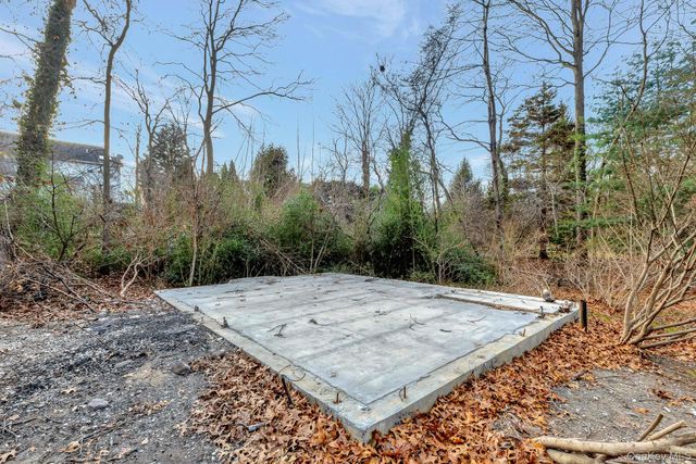 62 Birch Hill Road, Mount Sinai, NY 11766