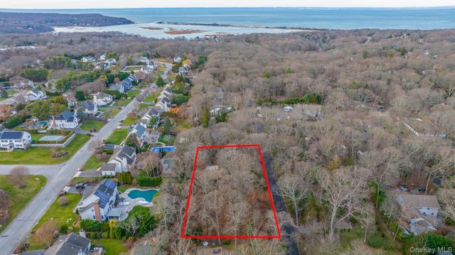 62 Birch Hill Road, Mount Sinai, NY 11766