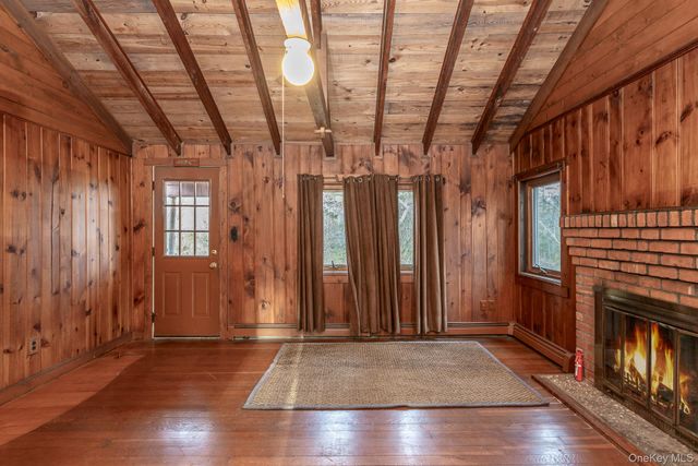 62 Birch Hill Road, Mount Sinai, NY 11766