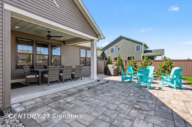 8836 Copper Court, Freeland, MI 48623