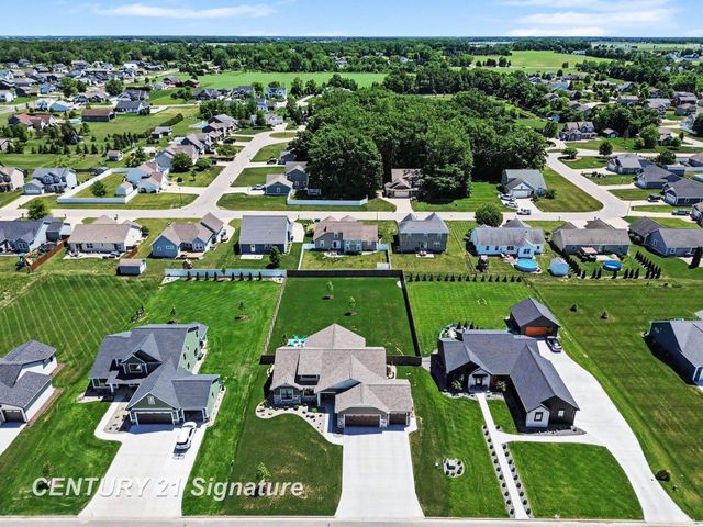8836 Copper Court, Freeland, MI 48623