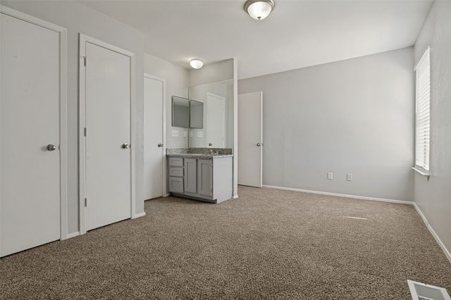 622 W Union Bower Road, Irving, TX 75061