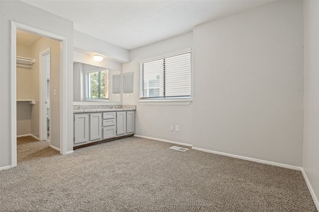622 W Union Bower Road, Irving, TX 75061