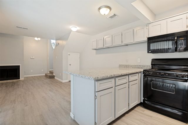622 W Union Bower Road, Irving, TX 75061