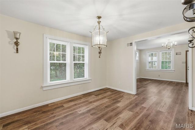 9512 Tennyson Avenue, Overland, MO 63114