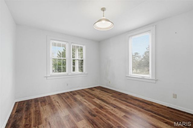 9512 Tennyson Avenue, Overland, MO 63114