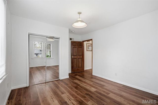 9512 Tennyson Avenue, Overland, MO 63114