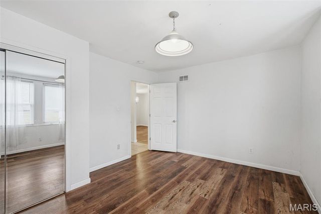 9512 Tennyson Avenue, Overland, MO 63114