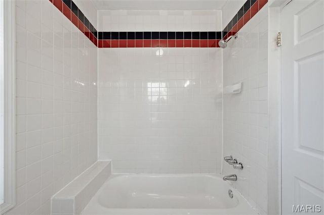 9512 Tennyson Avenue, Overland, MO 63114