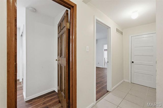 9512 Tennyson Avenue, Overland, MO 63114