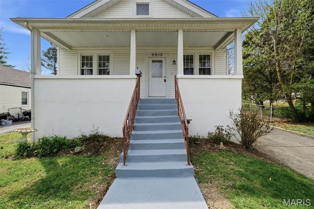 9512 Tennyson Avenue, Overland, MO 63114