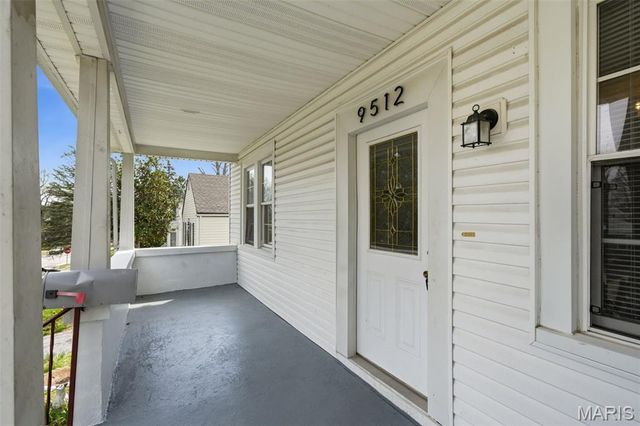 9512 Tennyson Avenue, Overland, MO 63114