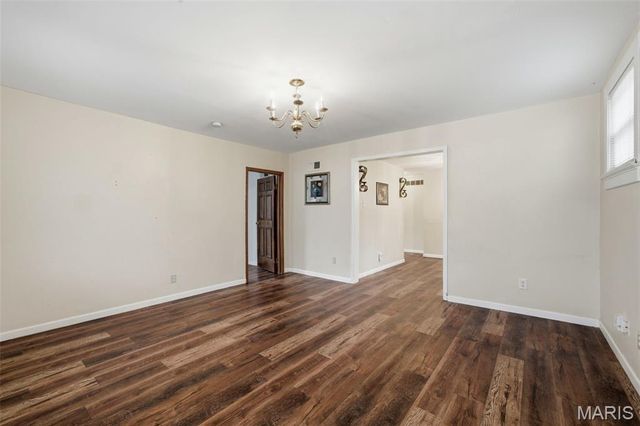 9512 Tennyson Avenue, Overland, MO 63114