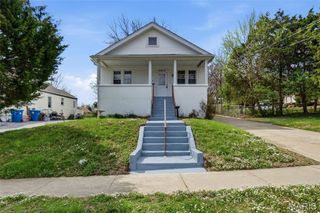 9512 Tennyson Avenue, Overland, MO 63114