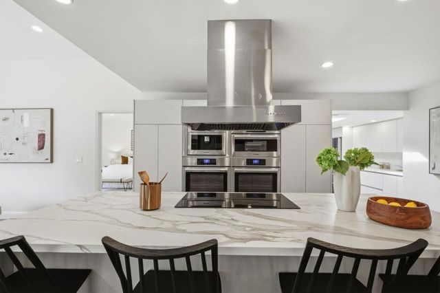 78 Poinsettia Avenue, San Mateo, CA 94403