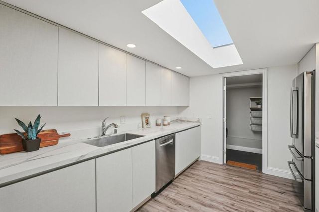 78 Poinsettia Avenue, San Mateo, CA 94403