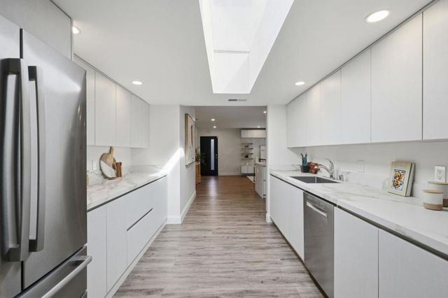 78 Poinsettia Avenue, San Mateo, CA 94403