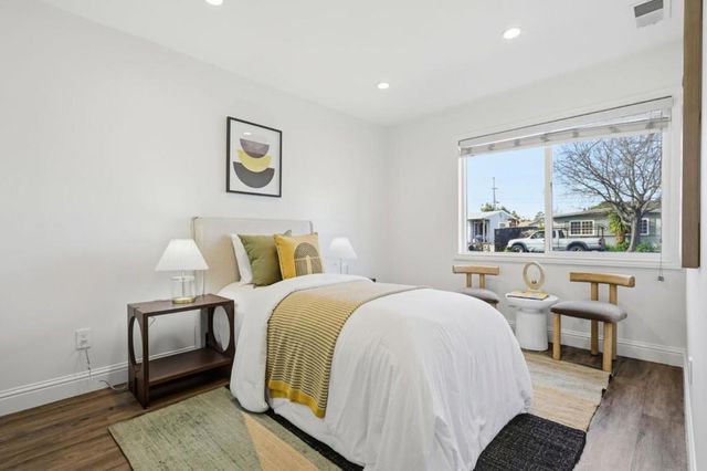 78 Poinsettia Avenue, San Mateo, CA 94403