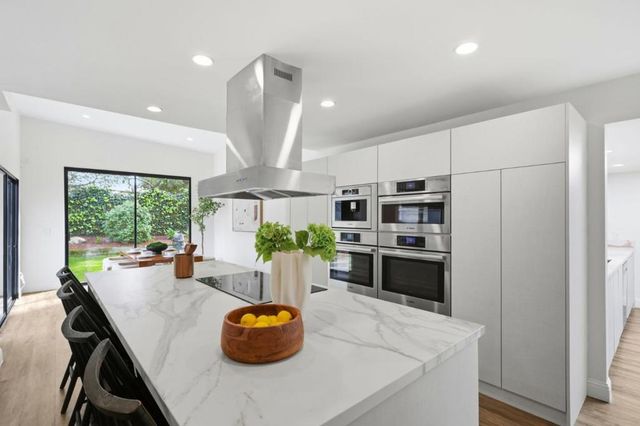 78 Poinsettia Avenue, San Mateo, CA 94403