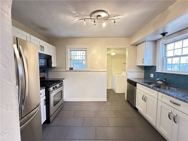 10043 Calvin St, Penn Hills, PA 15235