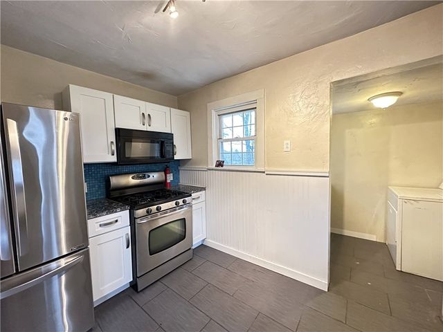 10043 Calvin St, Penn Hills, PA 15235