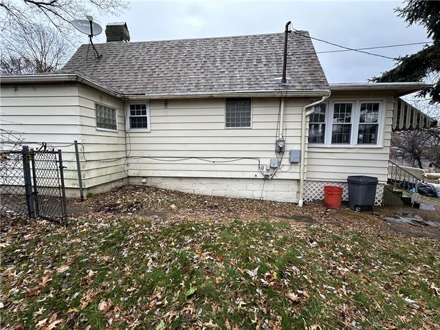 10043 Calvin St, Penn Hills, PA 15235