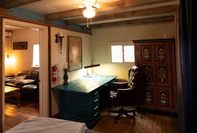 10 Rail Road, Cerrillos, NM 87010