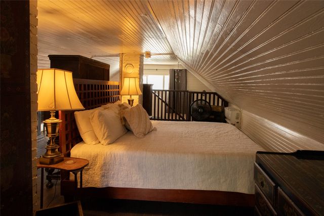 10 Rail Road, Cerrillos, NM 87010