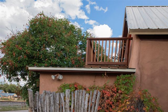 10 Rail Road, Cerrillos, NM 87010
