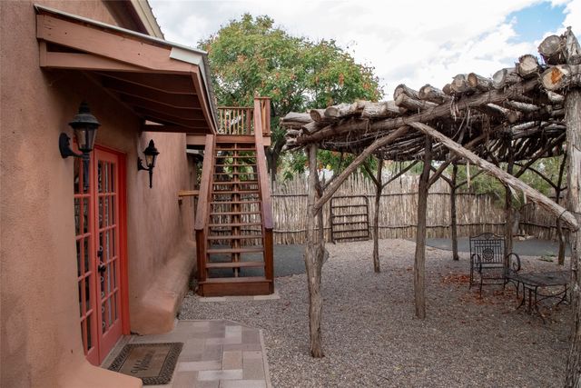 10 Rail Road, Cerrillos, NM 87010