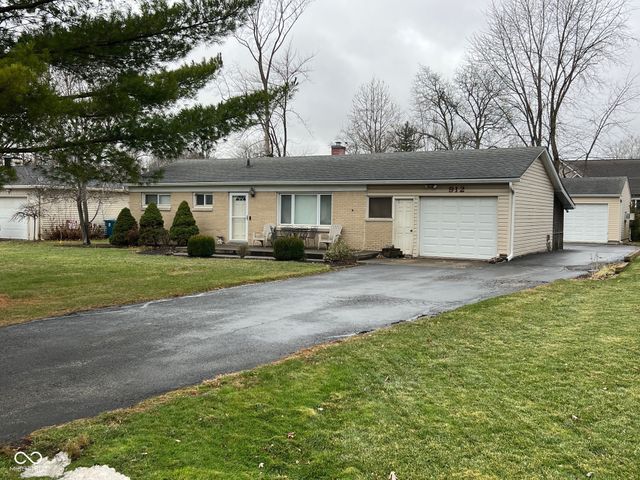 912 W Auman Drive, Carmel, IN 46032