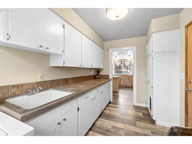 4126 Ne 105TH Ave, Portland, OR 97220