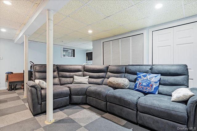 2785 Harvey Avenue, Oceanside, NY 11572