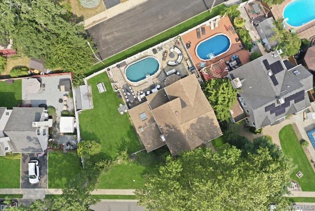 2785 Harvey Avenue, Oceanside, NY 11572