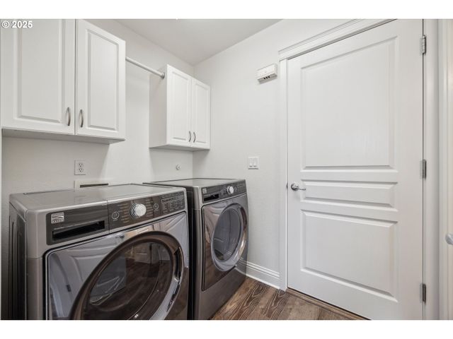 802 N 28TH Ave, Cornelius, OR 97113