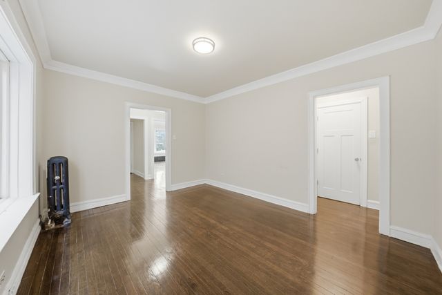 8026 S Dobson Avenue, Chicago, IL 60619