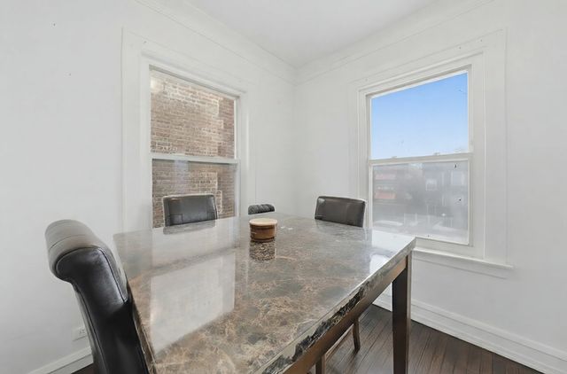 8026 S Dobson Avenue, Chicago, IL 60619