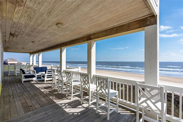 804 Eastview, Crystal Beach, TX 77650