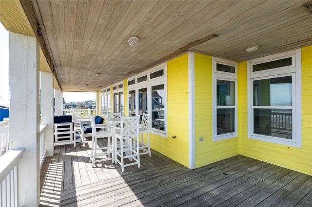 804 Eastview, Crystal Beach, TX 77650