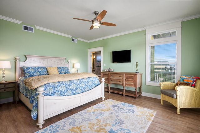 804 Eastview, Crystal Beach, TX 77650