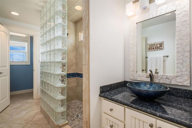 804 Eastview, Crystal Beach, TX 77650