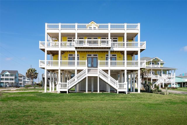 804 Eastview, Crystal Beach, TX 77650