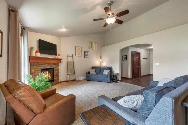 1014 LA COUNT ROAD, Green Bay, WI 54313