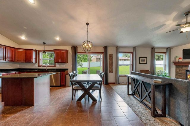 1014 LA COUNT ROAD, Green Bay, WI 54313