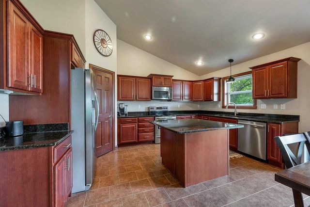 1014 LA COUNT ROAD, Green Bay, WI 54313