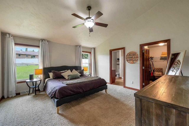 1014 LA COUNT ROAD, Green Bay, WI 54313