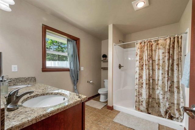 1014 LA COUNT ROAD, Green Bay, WI 54313