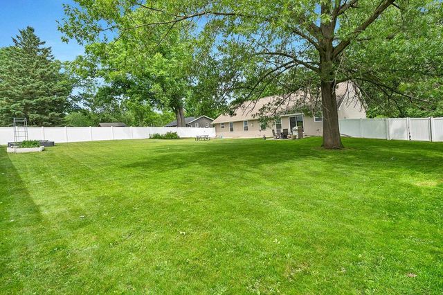 1014 LA COUNT ROAD, Green Bay, WI 54313