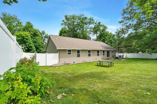 1014 LA COUNT ROAD, Green Bay, WI 54313